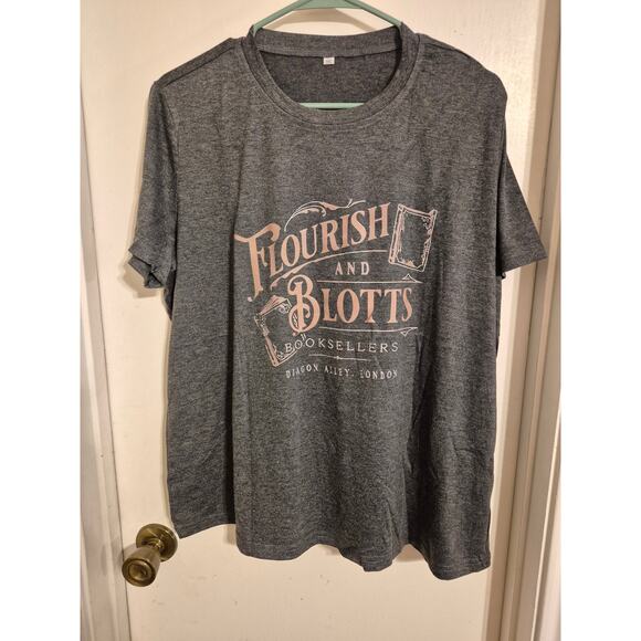 Flourish and Blotts Bookstore T-shirt Size 1XL-NWOT - Picture 1 of 7